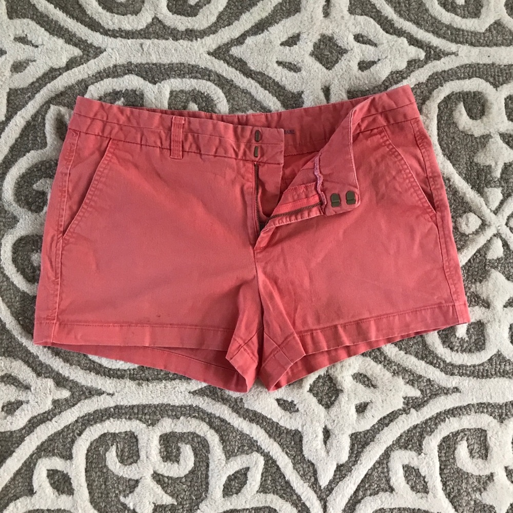 GAP City 3” Shorts - size 10